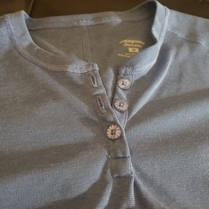 Patagonia Shirt color is blue,